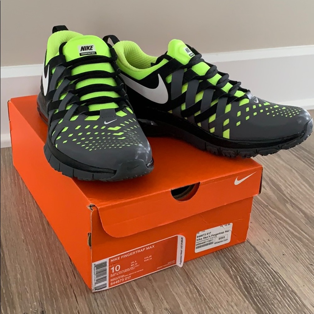 •Nike•  NWT Fingertrap Max shoes